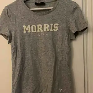 Grå Morris tröja i storlek M, men passar som S. Bra skick 