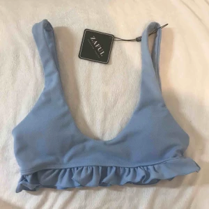  - Oanvänd bikini topp från Zaful!