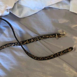  - Leopardskärp från TopShop. Nästan oanvänt. Köparen står för frakt💓
