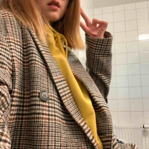  - Sälja min Cillia coat från Gina. Är helt nytt med lappen kvar. Köp det för 899kr men använda inte för att det var ganska långa med mig. Skicka gärna dm om ni vill ha mer bilder ❤️❤️ 