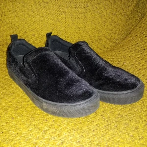  - Knappt använda skor, storlek 38