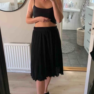  - Långkjol använt fåtal gånger. 