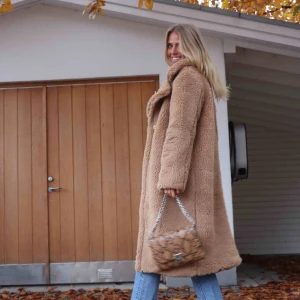  - Jacka, endast använd på denna bild. Frakt tillkommer 