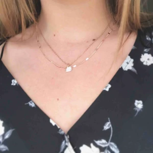  - Super fint halsband som tyvärr inte kommer till användning, använt få tal gånger och är i gott skick köpare står för frakt (10kr)  