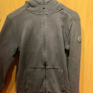 Sail racing kofta M - Sail racing kofta svart i storlek M 