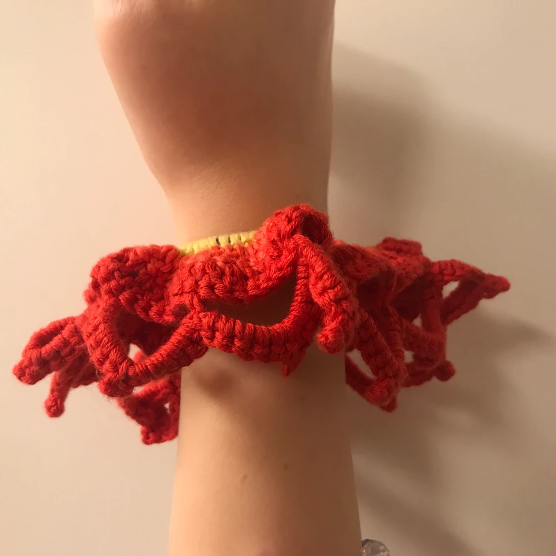  Röd scrunchie  - 90