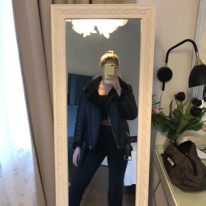 Zara biker jacket  - Zara biker jacket svart köptes på zara för 1195 
