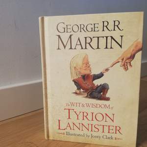 Säljer den super fina boken om Tyrion Lannister quotes. Använd men är i bra skick. 