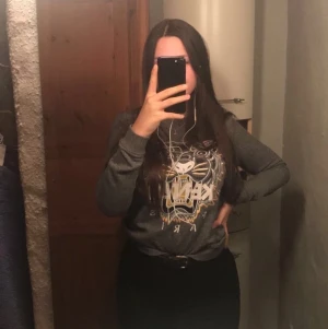 Kenzo - Kenzo tröja sparsamt använd den är köpt för 2000kr säljs för 500kr🥰