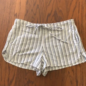 Shorts - Super snygga shorts från brandy Melville kan tyvärr ej har just på grund av att de är försmå är försmå.Köparen står för frakt