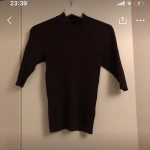 Ribbad tröja - Endast provad