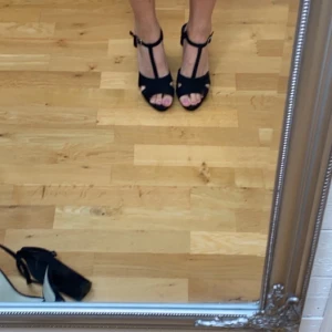 Klackar från din sko storlek 38 - Svarta klackar 8 cm klack. Använda 1 gång