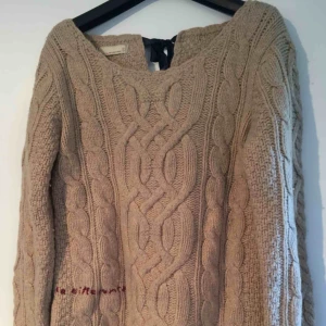  - Jättesnygg stickad odd molly tröja i storlek 1! Felfri, säljer pga den används aldrig, tyvärr! 