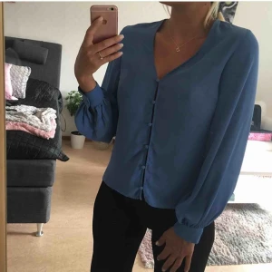  - Blus Strl 38, 70kr