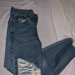  - Bra för nån som är 155-165 cm. Bra sick.Frakt ingår