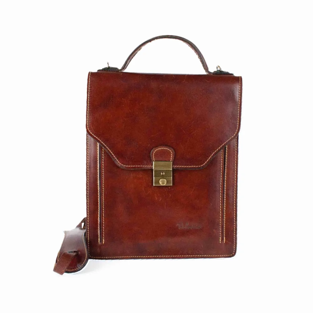 Vintage ca 70s briefcase bag/ shoulder bag in brown Some signs of wear Width: 21.5 cm; height: 26.5 cm; depth: 8.5 cm Free shipping! Ask for the full description! No returns!. Väskor.