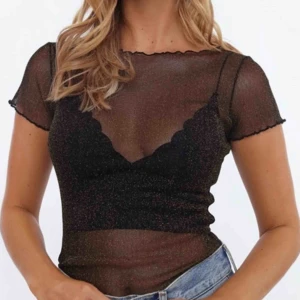  - Chiqelle mesh topp. Aldrig använd Säljer även en topp som passar bra under 