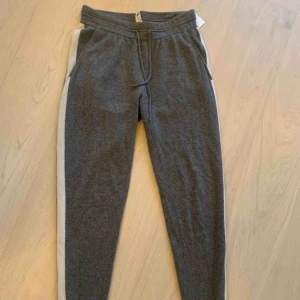  - Soft Goat cashmere byxa. Strl M. Så mjuka! Nypris 1995kr.