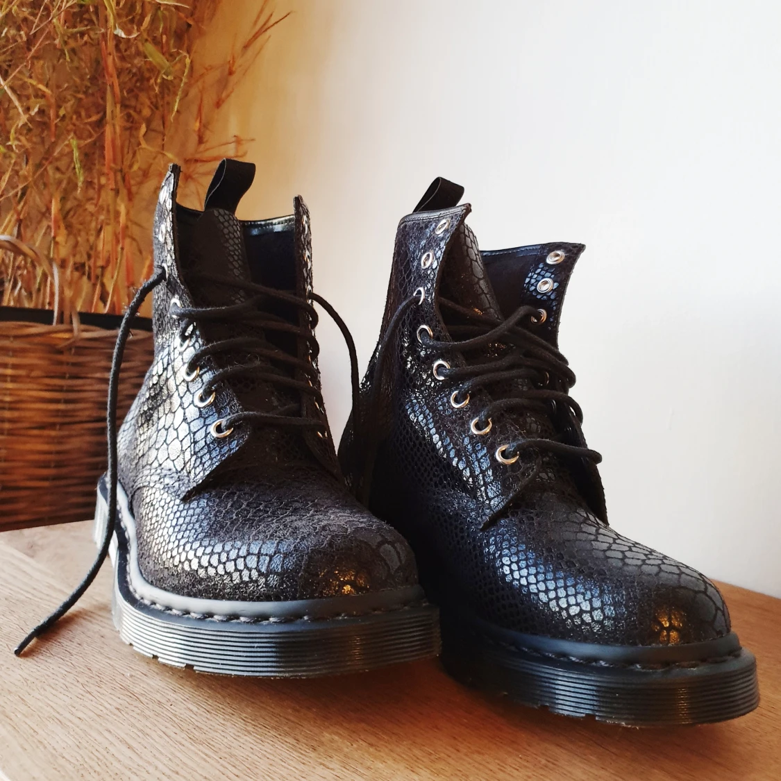Dr Martens Snakeskin