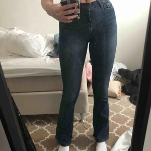  - Bootcut jeans från Gina tricot. Säljer pga att de ej kmr till användning längre. 