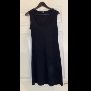 Svart klänning - Super snygg svart klänning