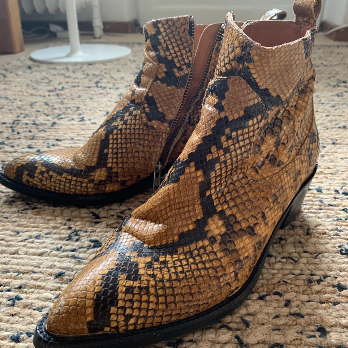 Billibi ormskinn boots