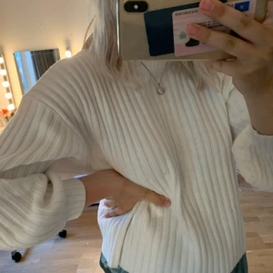 Tröja - Så fin stickad tröja, nyskick verkligen så fin!⚡️⚡️