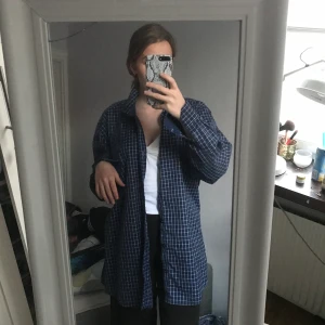 Skjorta - 50kr + 50kr frakt 📦 