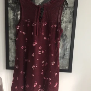 Hollister klänning - Hollister klänning , storlek S .