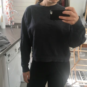 Weekday sweatshirt - Blå lite oversize tröja från Weekday 