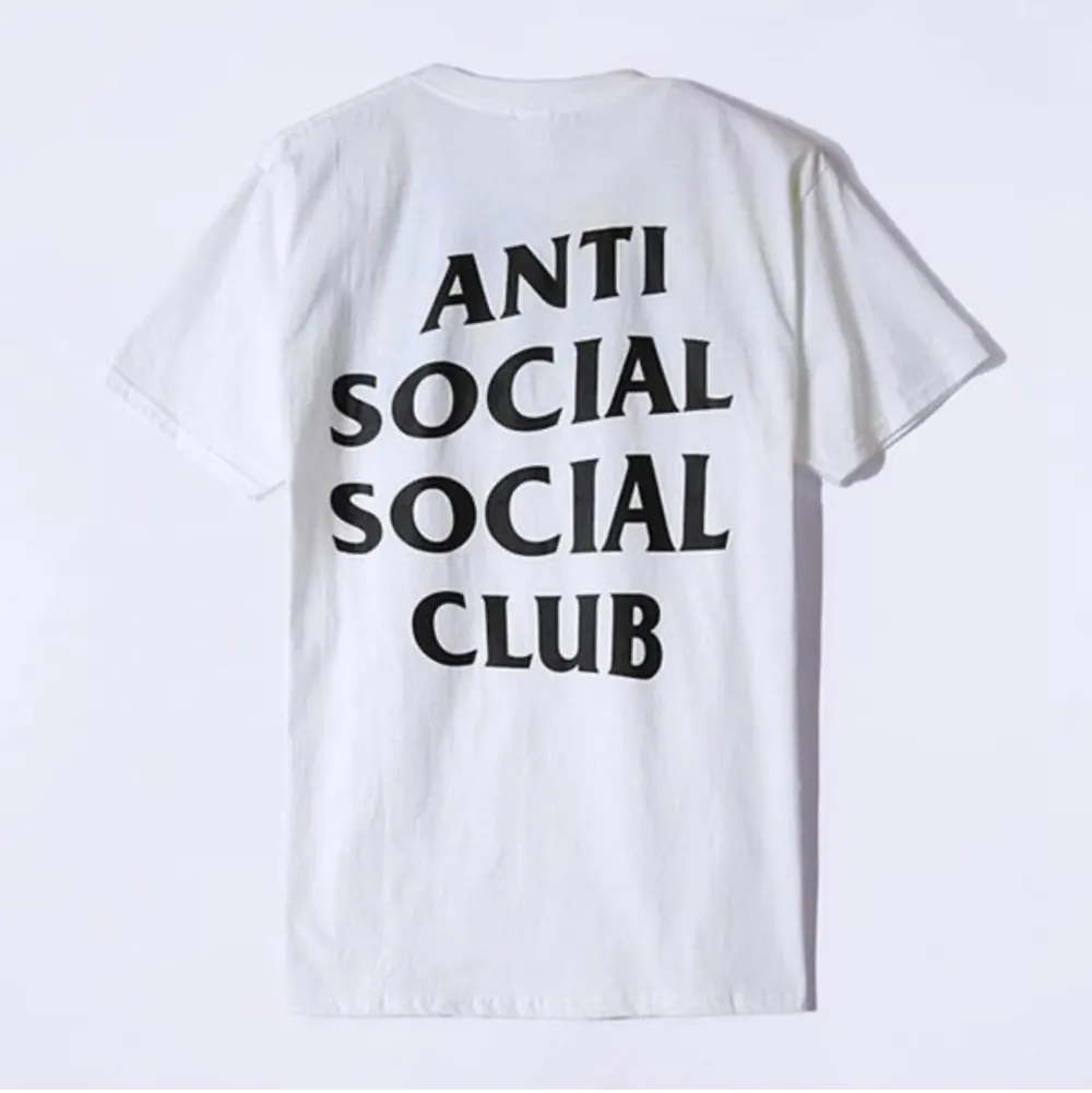 Helt ny anti social social t-Shirt. Oversized . Skjortor.