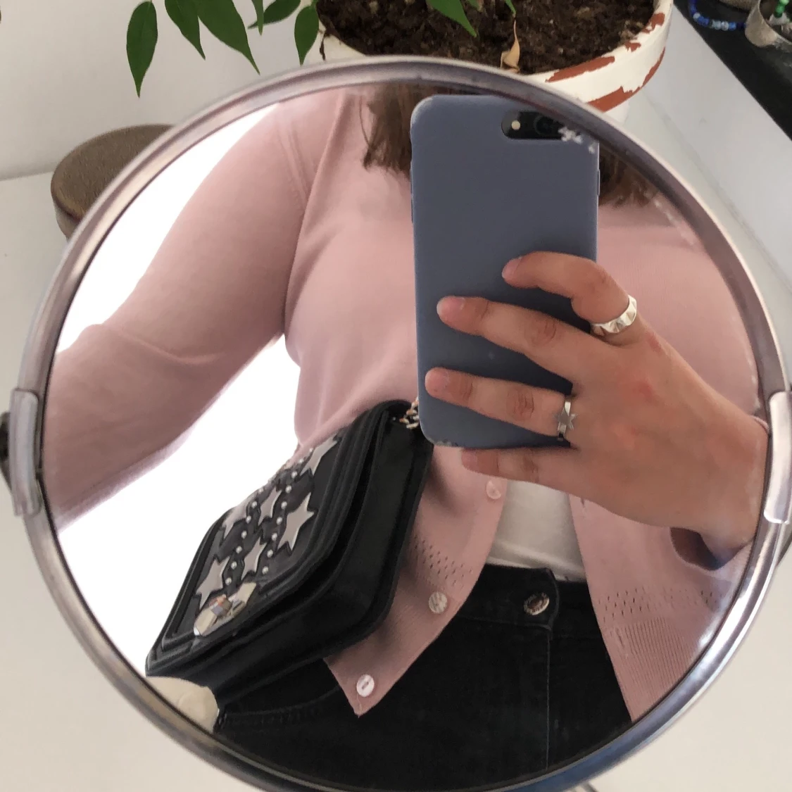 Rebecka Minkoff väska med stjärndetaljer - 91