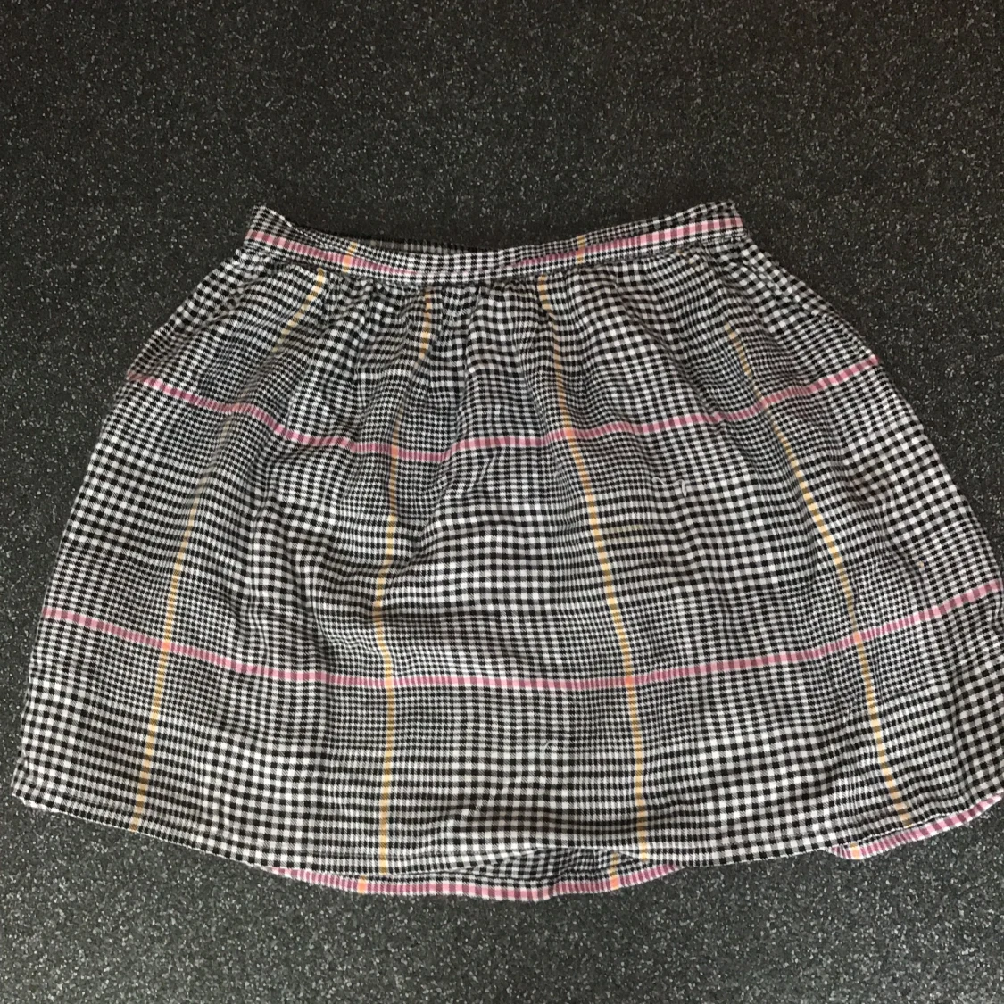 Rutig och fin kjol  - 90