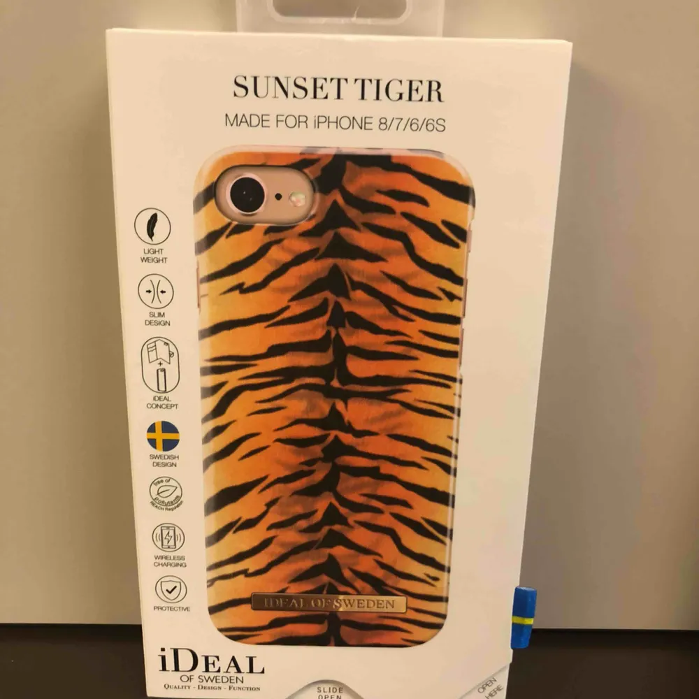Oanvänt skal från Tiger of Sweden som heter ”Sunset Tiger”. Fick den i julklapp, men den passar inte min iPhones storlek. Kan mötas upp i Stockholm🐅✨. Accessoarer.