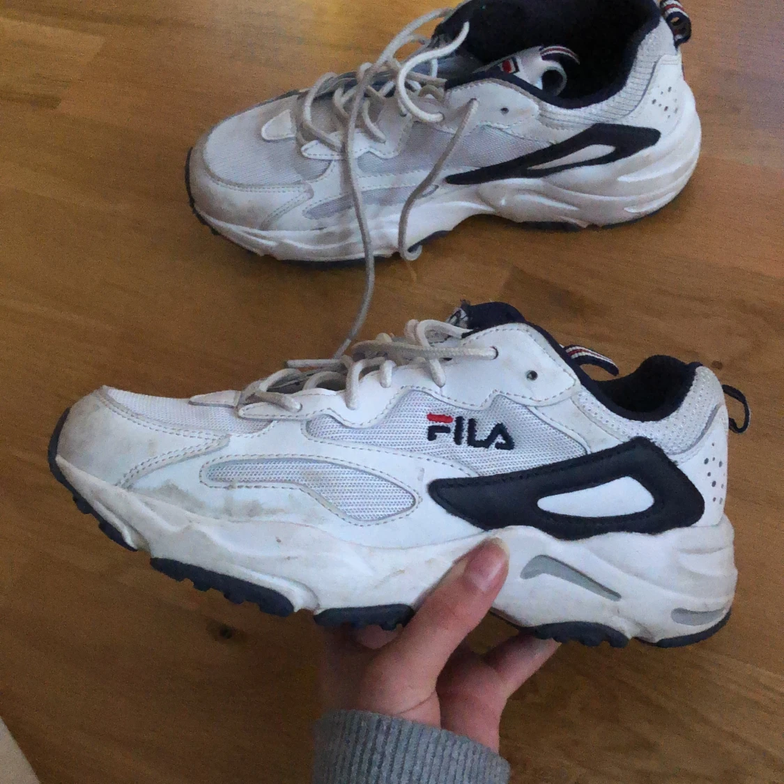 Fila skor