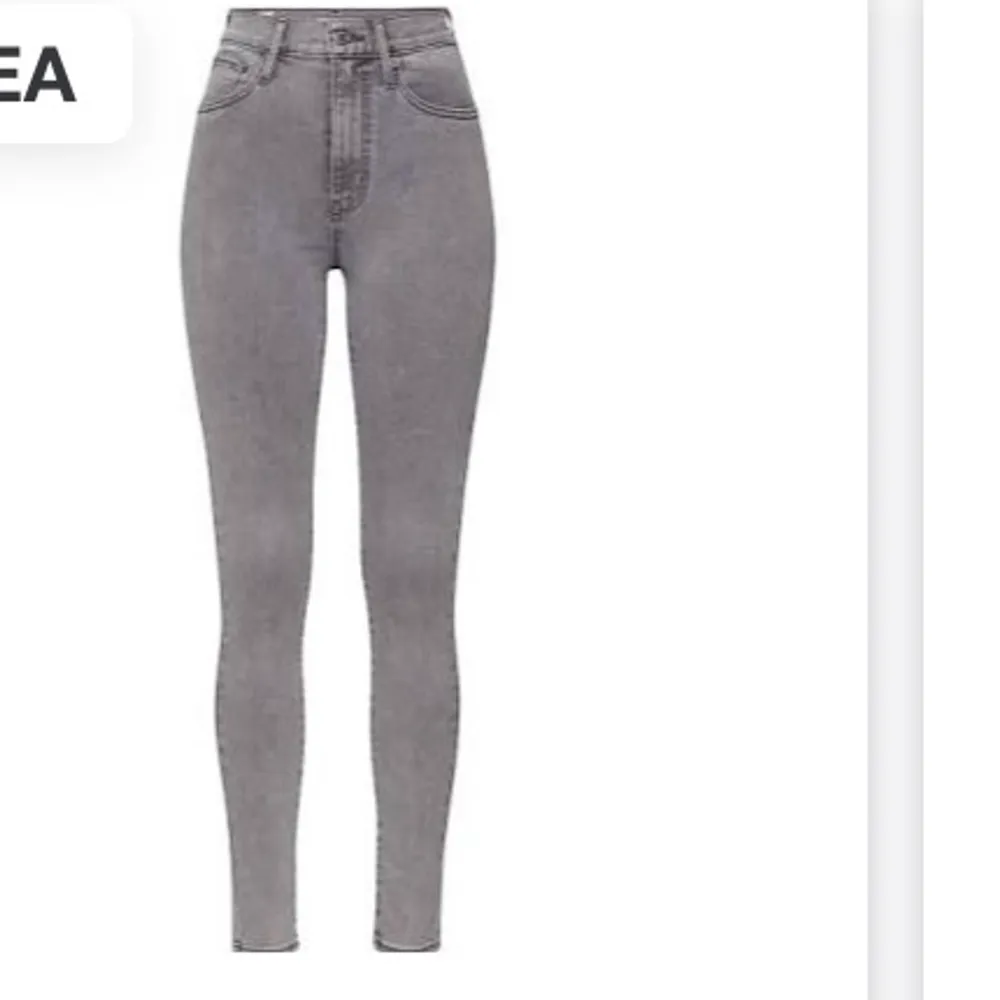 Levis jeans gråa. Köpta för 700kr sälger för 300kr, aldrig använda. Jeans & Byxor.