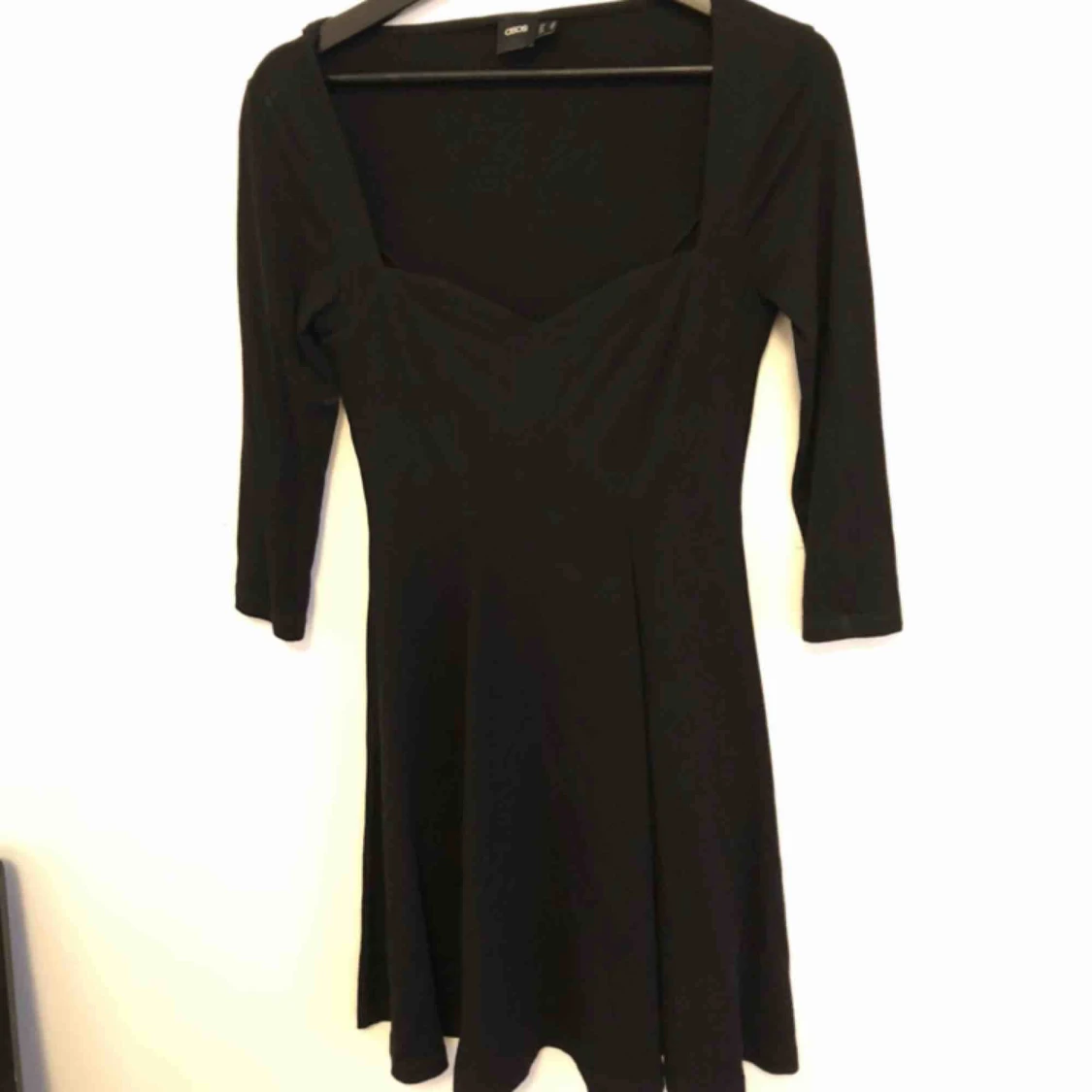 Fin svart klänning från Asos - 90