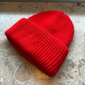 Stickad mössa - Tjock och gosig stickad mössa! Frakt tillkommer ❤️