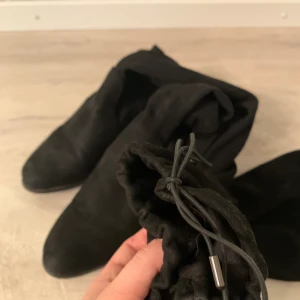 Overknee  - Overknees i bra skick