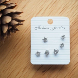  - nya örhängen  49kr/set 