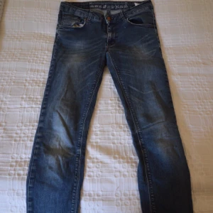  - Jeans från Bikbok! Skriv om du är intresserad! 😊