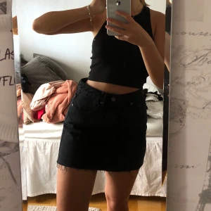 Jeanskjol - Jeanskjol från Zara! Storlek S, 100kr💕