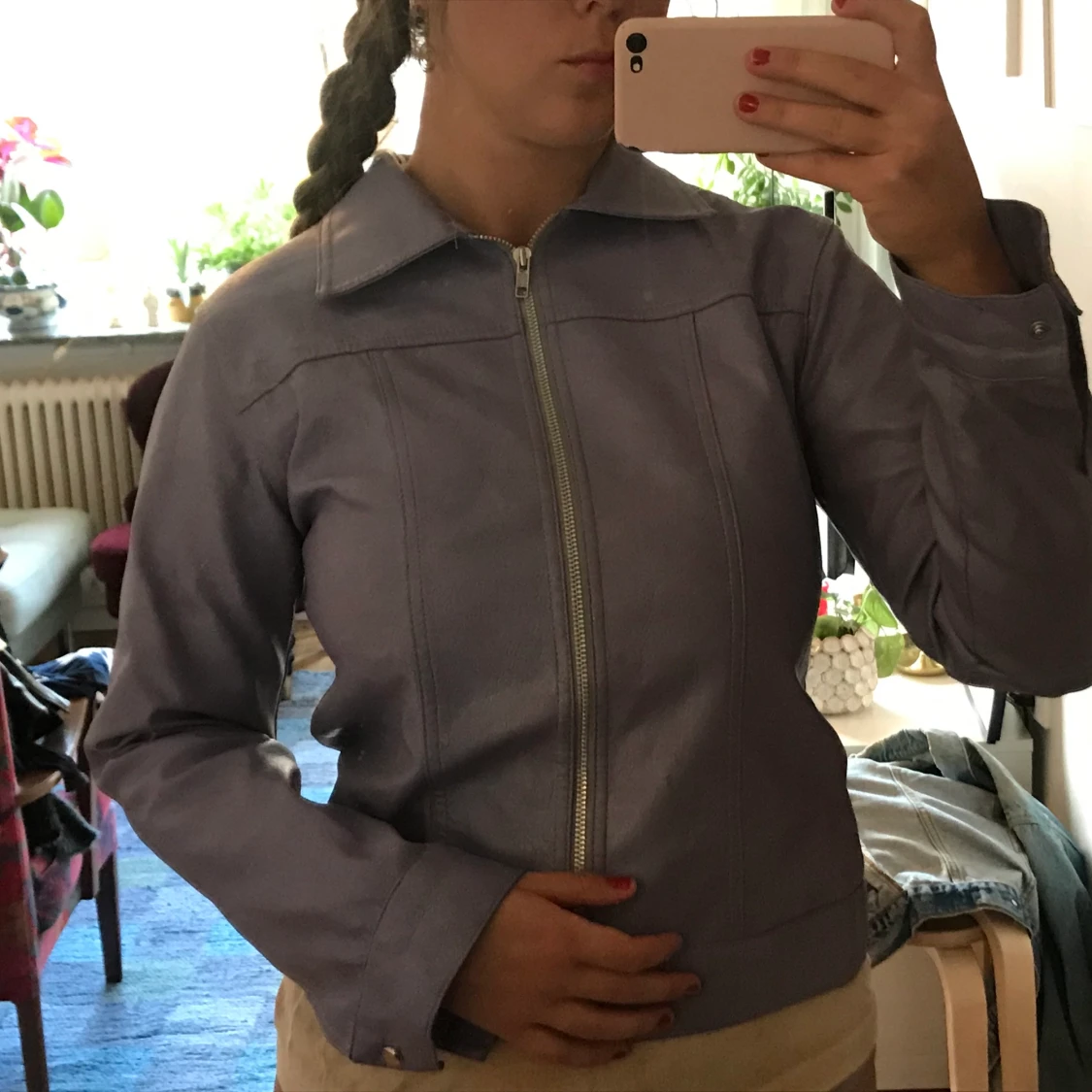 Lavendelfärgad skinnjacka  - 90