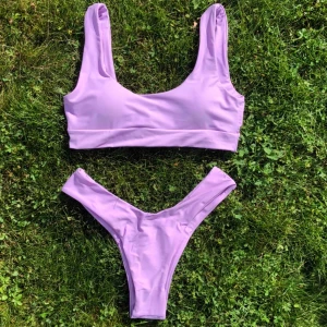  - Jättefin lila bikini från Zaful, alla skydd finns kvar då jag bara har provat den, men säljer den för att den var för liten för mig. Storlek S men skulle säga att den även passar XS. Frakt 42kr🌻