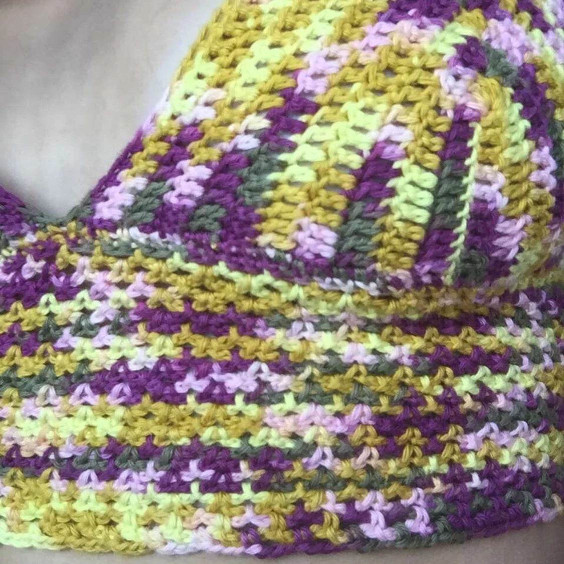 Färgglad virkad topp - 90