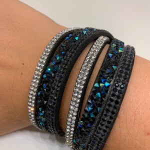 Armband - Superfint, oanvänt armband (lindas två varv). Köparen står för frakten. Fraktar endast.