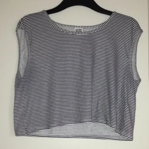  - Magtröja. Frakt tillkommer. 