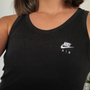 Efterfrågat nike linne - Ursnyggt nikelinne. Säljer endast vid bra bud. Frakt tillkommer. 