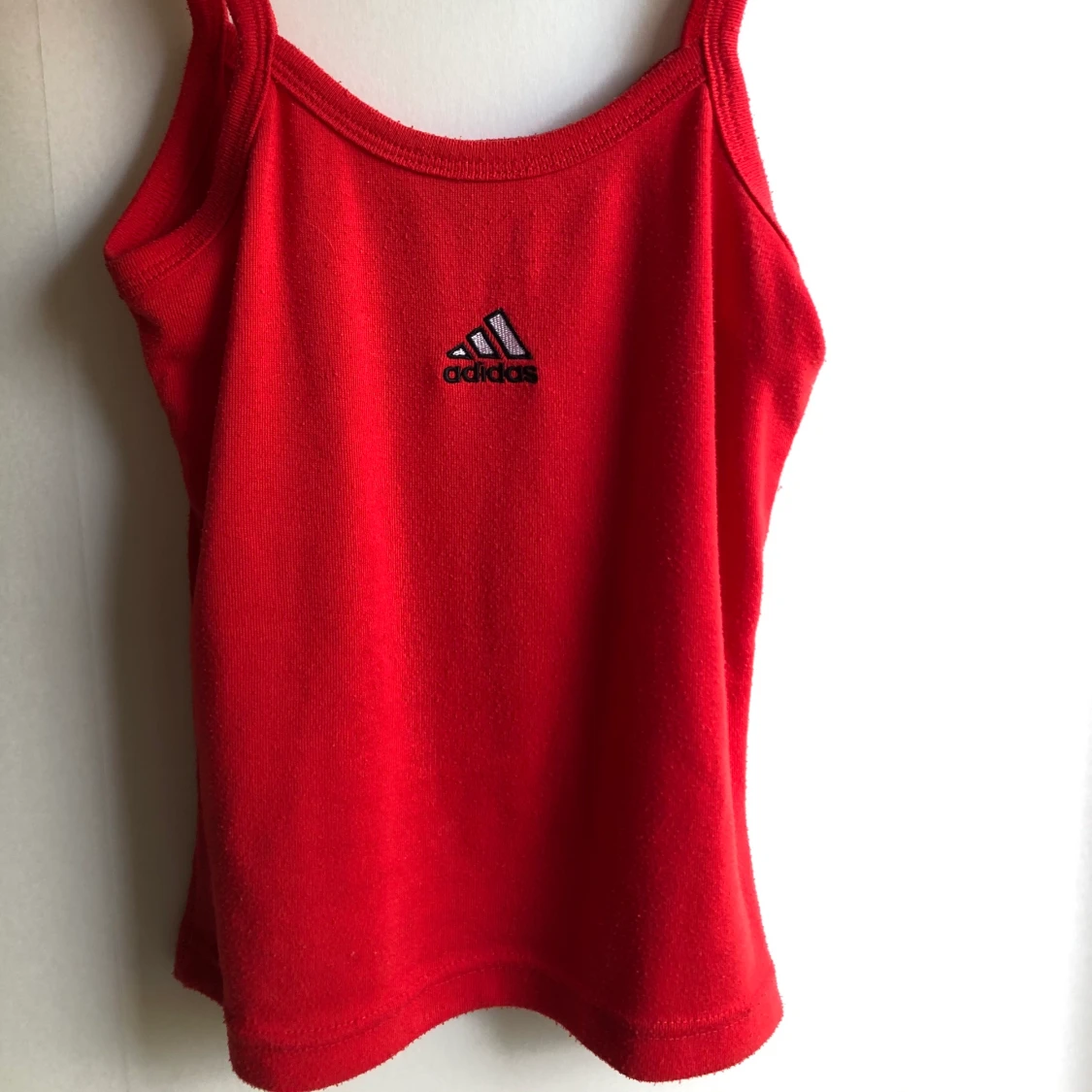 Rött Adidas linne - 90