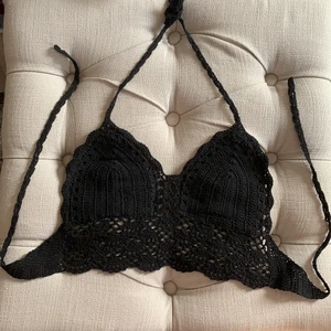 Crochet topp - Populär virkad/crochet topp. Storlek S. Frakt ingår.